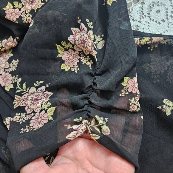 Torrid floral top for women - Picture 4 of 9